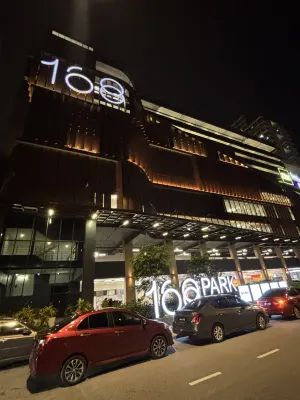 168 PARK SELAYANG - 주차장