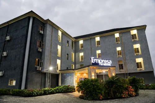 Empresa Hotel & Spa - 4つ星