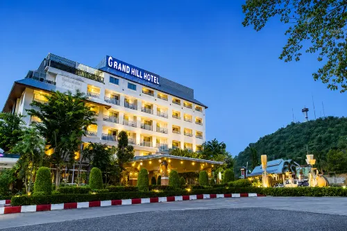 โรงแรมแกรนด์ฮิลล์ รีสอร์ท แอนด์ สปา - ที่มีสปา