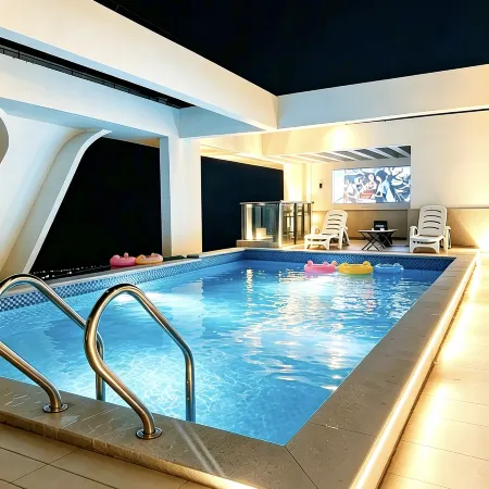 Haikou Lanxi She Pool Design Homestay (International Convention and Exhibition Center Holiday Beach)