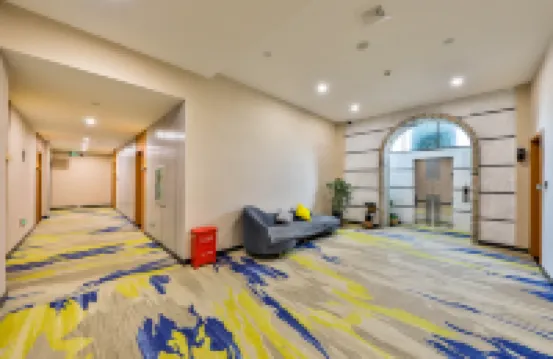 Super 8 Hotel (Tieling Railway Station Pacific Shopping Center)