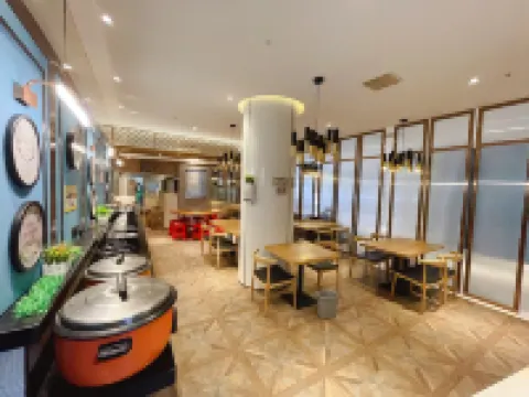 Yaboutique Hotel (Fuzhou Sanfang Qixiang Nanmendou Subway Station)