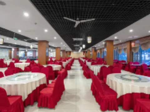Ast Meitu Hotel (Longlin Wealth Plaza Changda Department Store) Hotels in Longlin