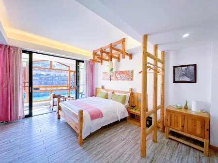 Hu'er Caowu Riverview Guesthouse