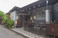 Gedhong Hostel
