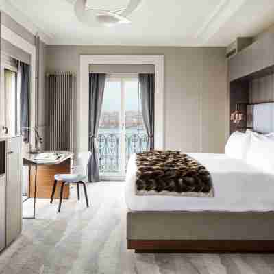 The Ritz-Carlton Hotel de la Paix, Geneva Rooms