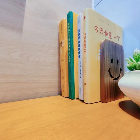 Koala Hotel (Railway Bureau) Отели рядом с достопримечательностью «Urumqi Railway Transport School (Beijing Middle Road)»