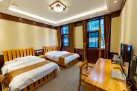 Qiangzu Castle Hotel - Mountain view