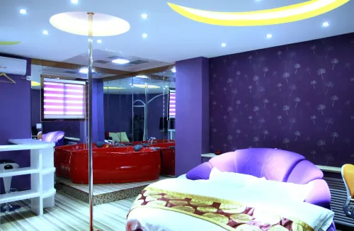 Yixin Theme Hotel (Linzi District Government Branch)