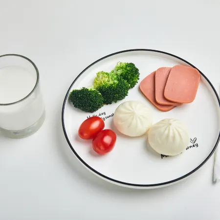 Vienna Hotel (Chongqing Yunyang Binjiang Park City Square Hotel)