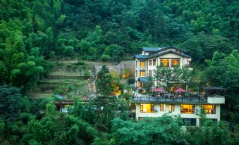 Shulin, Freedom in the Deep Creek|Bamboo Forest Seclusion, Parent-child River Tracing Accommodation