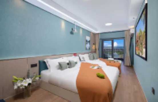 西雙版納景洪六國江居酒店（告莊西雙景星光夜市店）