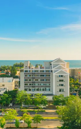 Fenghai Seaview Hotel Отели рядом с достопримечательностью «Beihai Administration College»