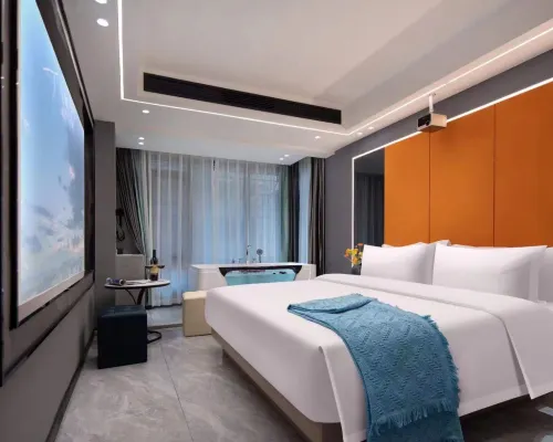 Weiximiya Homestay (Changsha Wu Yi Square IFS) Hotels near Fire Palace