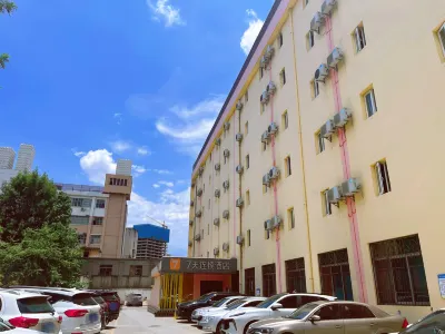 7 Days Hotel (Kunming Vientiane City Dongjiao Road Subway Station) Hotel in zona Kunming Eryun Company Sangongli Passenger Transport Terminal