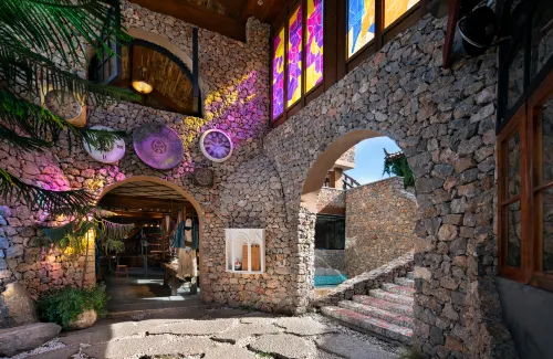 Meteorite Snow Mountain Resort (Rizhao Jinshan Roof View)