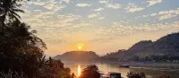 Villa Phonethip Mekong Riverside - parking