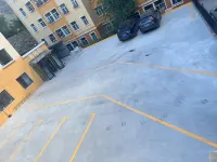 阿勒泰楓林晚精品飯店