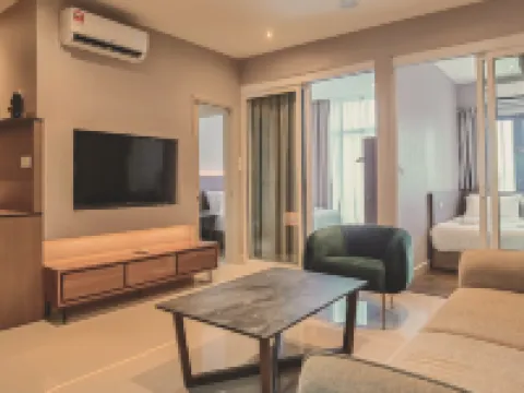 Borneotel the Shore KK by CHG