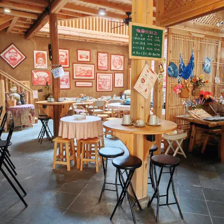 Xiazhai Gate Homestay (Longtan Village)