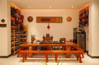 Jiji courtyard