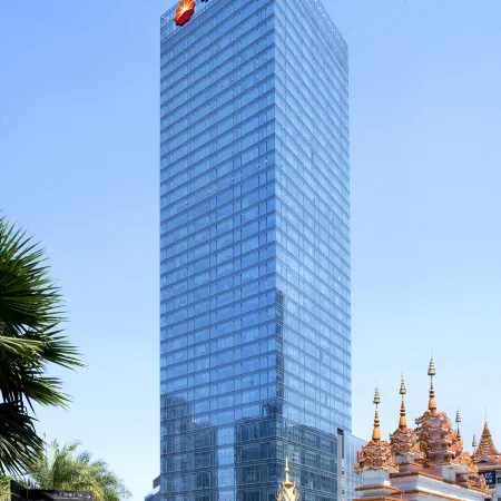 Soluxe Hotel