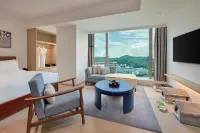DoubleTree by Hilton Shenzhen Airport Residences