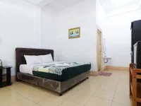 Villa Keluarga BRE Batunanggar Hotels in Karo
