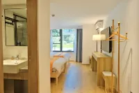 Zhujiajian Xiyou LOFT Holiday Apartment - พร้อมระเบียง
