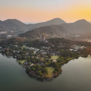 Zhejiang Xizi Hotel · Wangzhuang · West Lake Famous Garden Отели рядом с достопримечательностью «Храм Джинси»