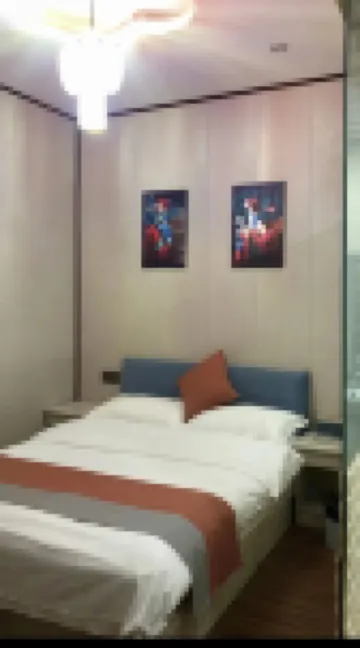 新鄭輕雲小築民宿（西亞斯學院店）