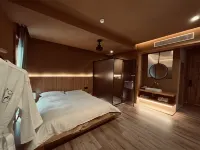 青木·雅居花園民宿（興義萬峰林景區店） - 按摩浴缸