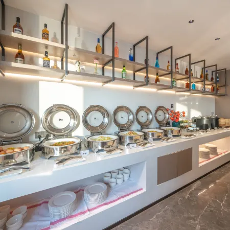 Shuyue Hotel (Shaoxing Lu Xun's Hometown Resort Area Olympic Sports Center Store)