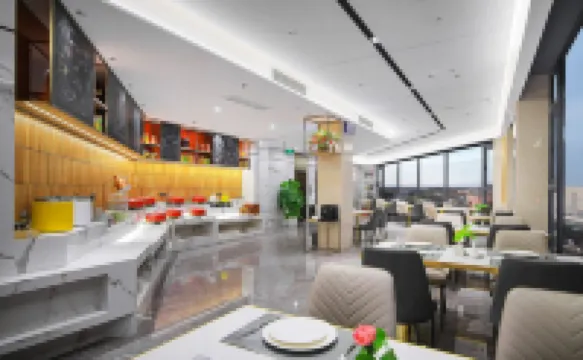 โรงแรมแอมเบอร์รี่ สาขา สนามบินชั่วฝาง อู๋ซี
