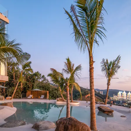 Xishuangbanna Jinghong Qingshu · Lushan Xishang Banshan Hotel