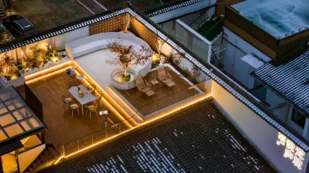 Jiuhua Mountain Fanjing Yuexuan Homestay Отели рядом с достопримечательностью «Statue of Kṣitigarbha Bodhisattva»