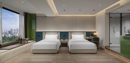Xiongmao Viewing Hotel