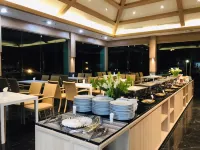 Mayflower Grande Suite Hotel Hotels near Chan Palace