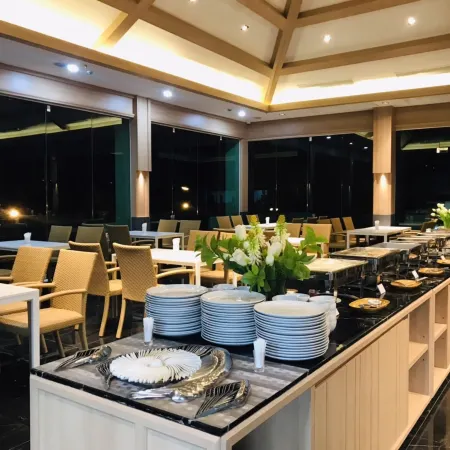 Mayflower Grande Suite Hotel