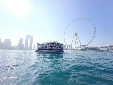 Overnight Super Yacht - Orchid Отели рядом с достопримечательностью «du Arena»