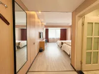 Guiyang Zhuyue Light House Hotel