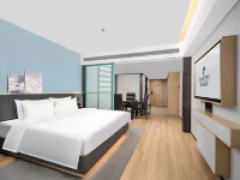 Country lnn & Suites by Radisson，Wuhan High-Speed Rail Station Hotel Hotels in Wuhan