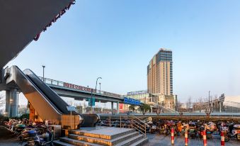 Homeinn Ripple Yun Hotel (Shanghai Youyi West Road Subway Station)