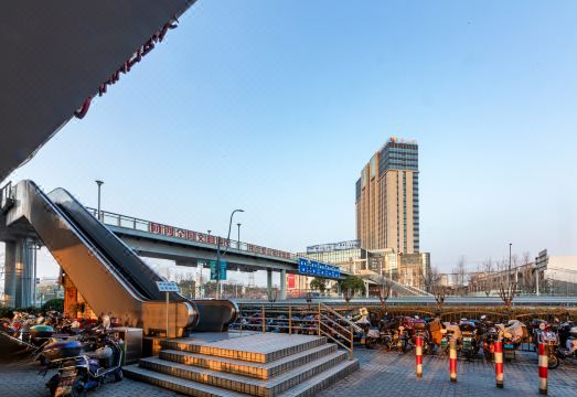 홈인 리플 윤 호텔 주변