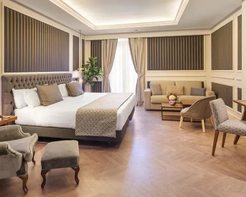Catalonia Las Cortes Hotels near Neptuno Square