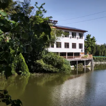 Bo Wang Mountain Longquan Lake resort