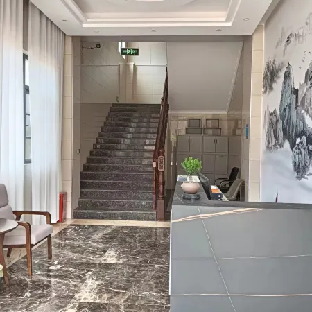 Zerun Hotel (Yongsheng Chenghai)