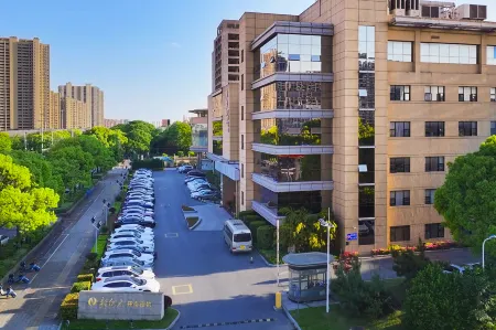 New Era Kaitai Hotel Отели рядом с достопримечательностью «Jiangsu Taizhou Garden Expo Park»