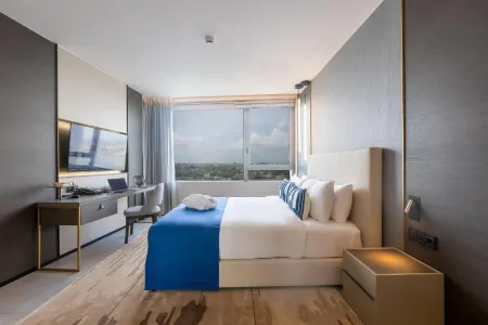 Noom Hotel Abidjan Plateau Отели рядом с достопримечательностью «Католическа катедрала на Абиджан»