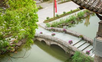 Floral Hotel · Jingdezhen JingYuan Hotel